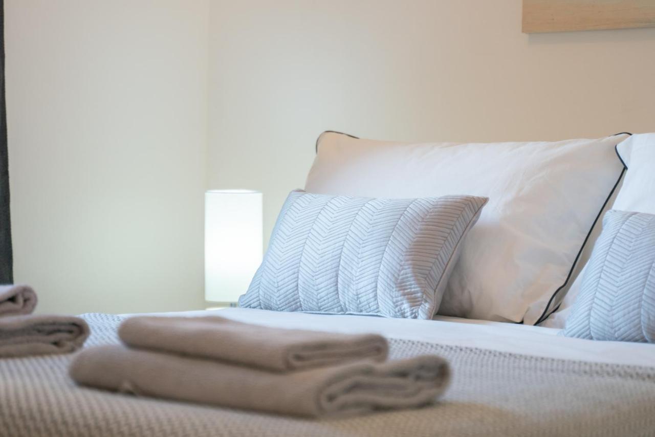 Dwellcome Home: Gated 2-bedroom With Free Parking & Fast Wifi * Aberdeen
